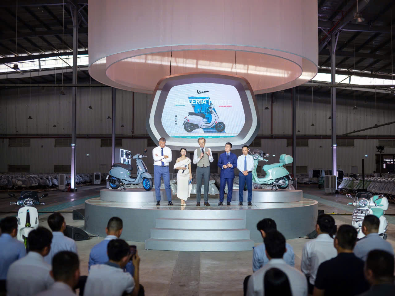 Vespa Primavera &#038; Sprint 2025 chính thức ra mắt tại Việt Nam