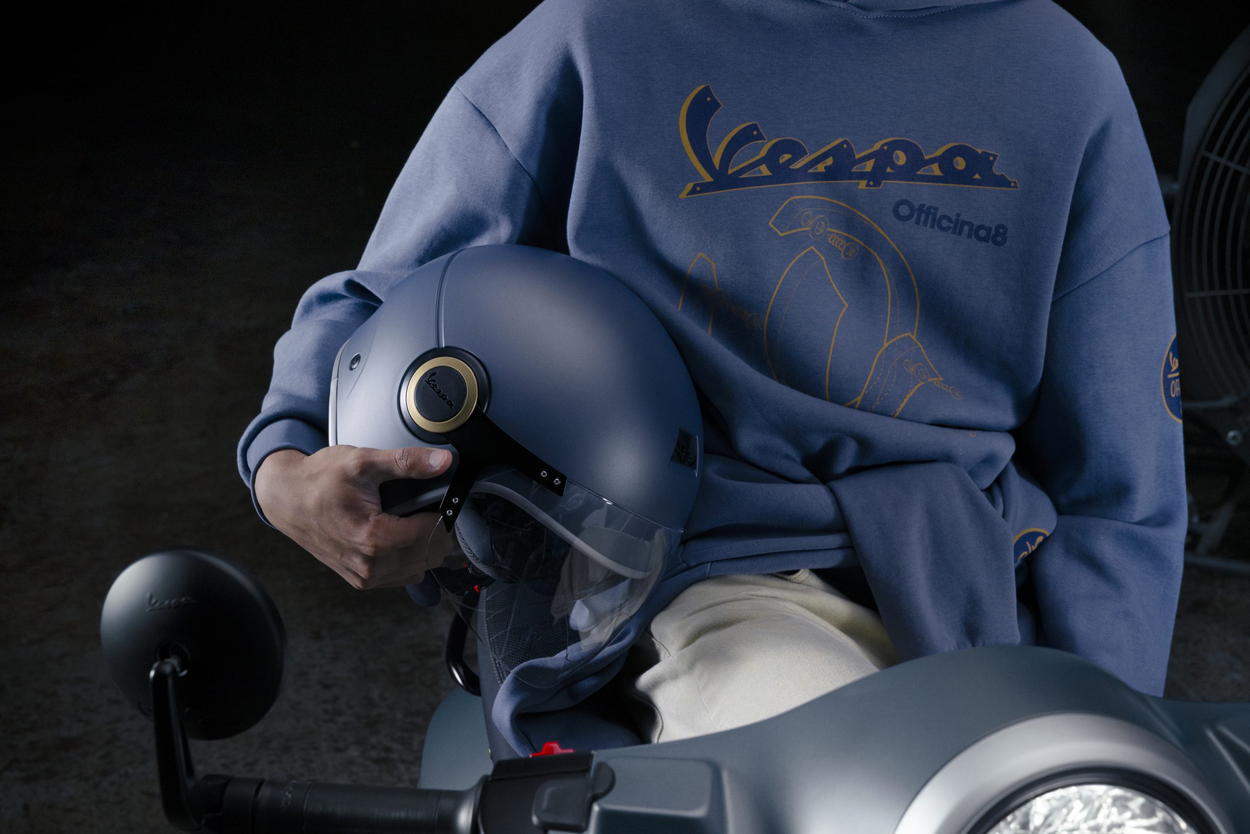 Vespa Officina 8 – Tinh hoa di sản Ý trong phiên bản giới hạn